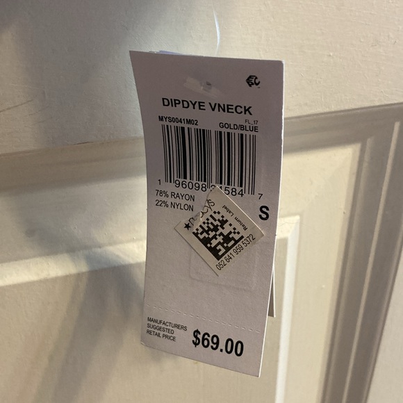 Size Small Macy’s Blue and Yellow Long Sleeve Sweater - Picture 3 of 5